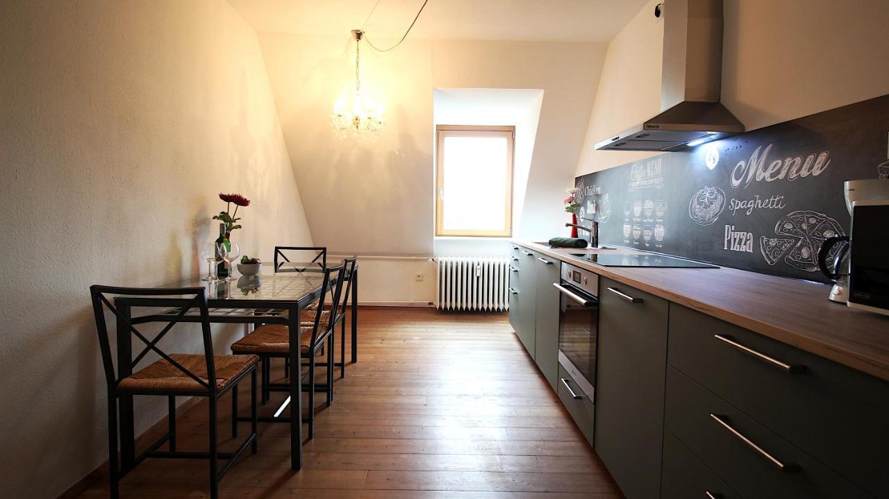 Zentrale Stadtwohnung - Direkt Am Main, Park-Ausblick Wurzburg Bagian luar foto